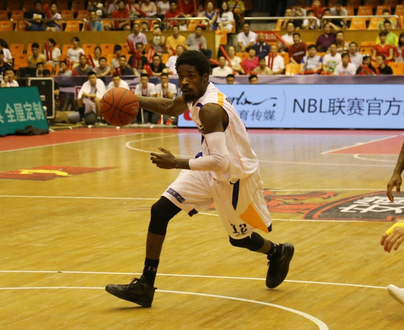 NBA战报：基昂特·乔治39分生涯新高，爵士130-126险胜灰熊（爵士130-126击退灰熊，基昂特·乔治轰下39分创生涯新高）