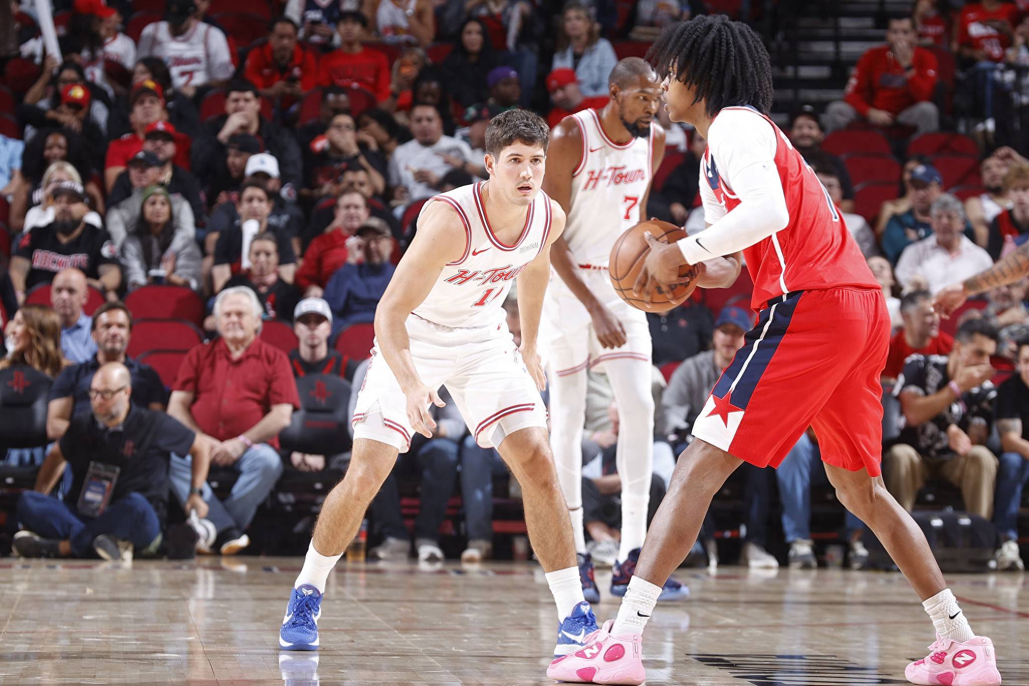 斯基拉：弗拉泰西渴望更多出场机会，他的经纪人已与尤文接触（斯基拉：弗拉泰西寻求更多出场时间，其经纪人已与尤文沟通）