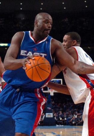 国足球新希望！16岁小将两度戴帽U16国足，如今直接进亚冠大名单！（16岁小将两度戴帽助U16国足，如今直入亚冠名单，国足新希望！）