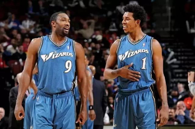 拉诺基亚：互换门将国米很可能赢德比；我不认为米兰能争冠（拉诺基亚：若门将互换，国米更有望拿下德比；我不看好米兰争冠）